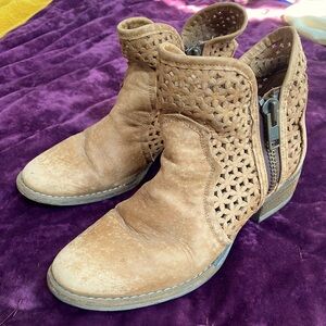 Corral Circle G shortie tan leather boots Sz 8